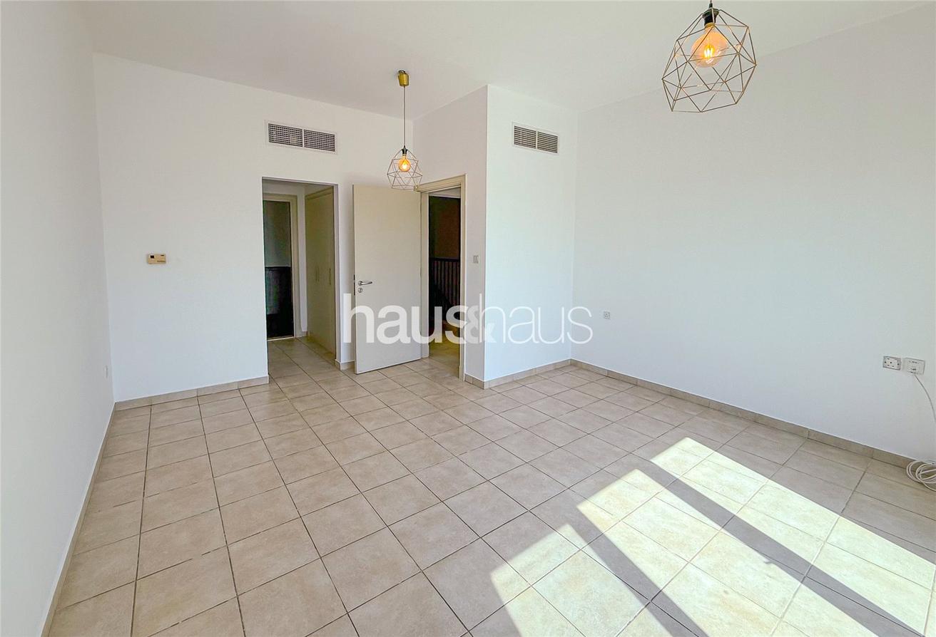 Large Corner Plot C1 | Golf Course View | Pool photo 11