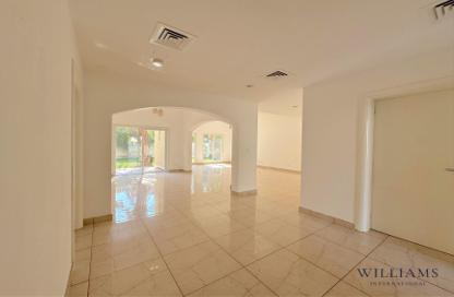 Villa - 5 - 5 for rent in Meadows 2 - Meadows - Dubai