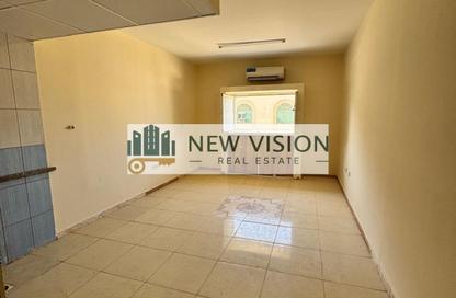 Apartment - Studio - 1 for rent in Al Qulaya'ah - Al Sharq - Sharjah Apartment - Studio - 1 for rent in Al Qulaya'ah - Al Sharq - Sharjah