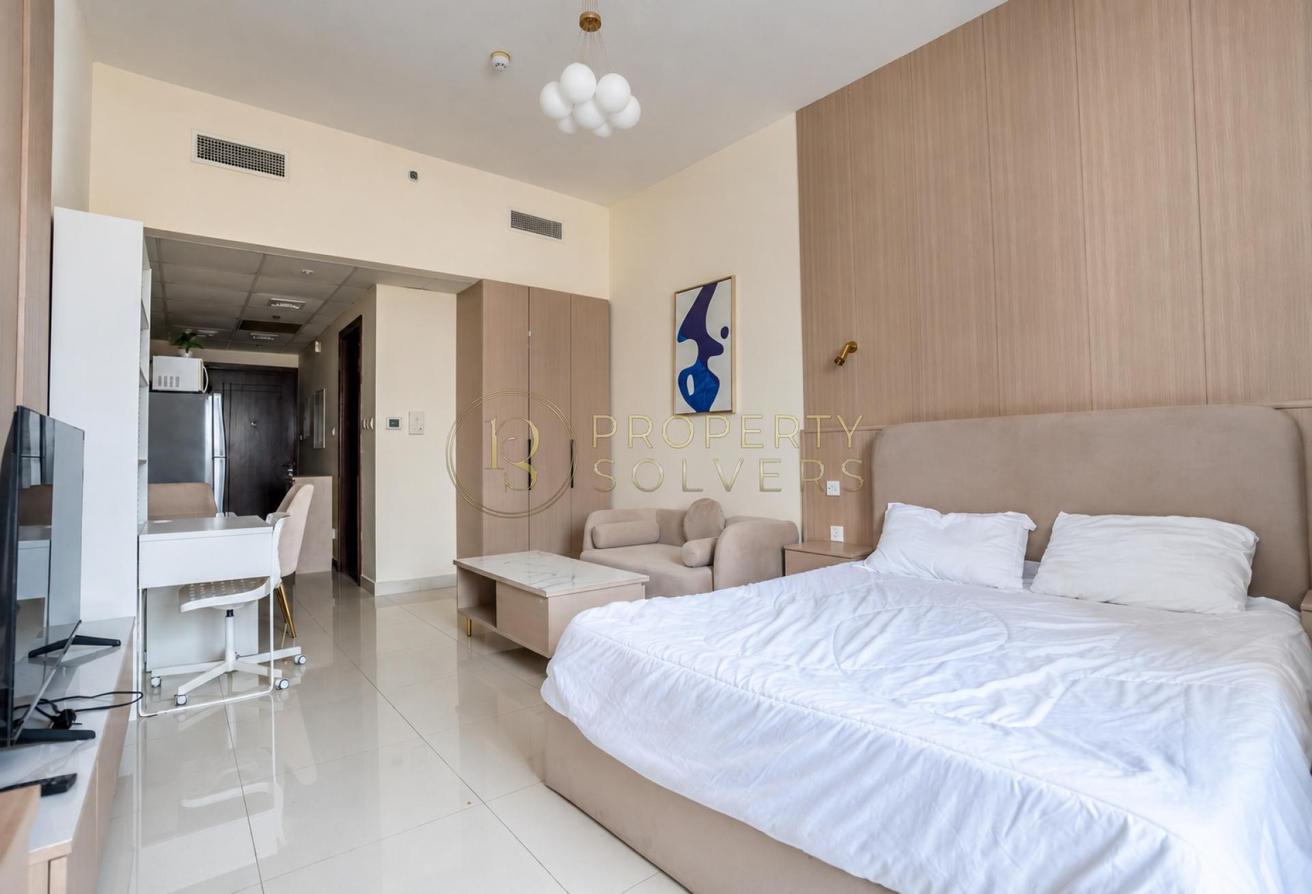 Luxury Upgraded | Huge Studio Layout | CANAL VIEW photo 6