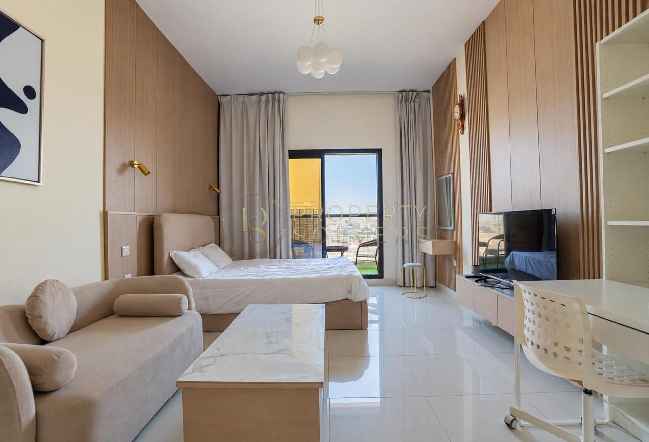 Luxury Upgraded | Huge Studio Layout | CANAL VIEW photo 9