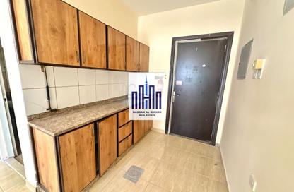 Apartment - Studio - 1 Bathroom for rent in Muwailih Building - Muwaileh - Sharjah