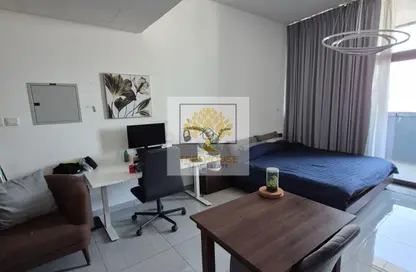 شقة - 1 حمام للايجار في برج او2 - منطقة 14 - قرية جميرا الدائرية - دبي