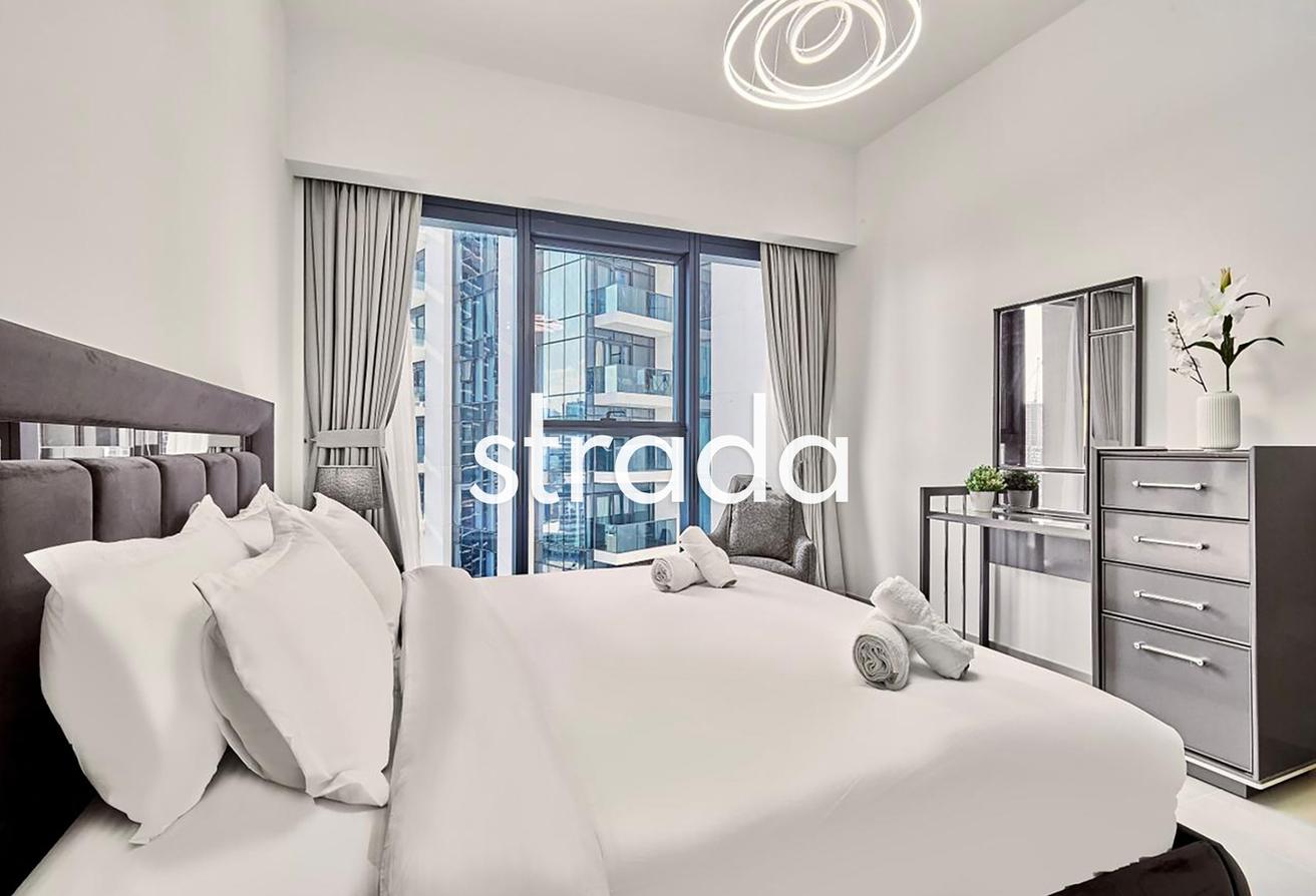 Exclusive | Furnished | Mid Floor photo 6