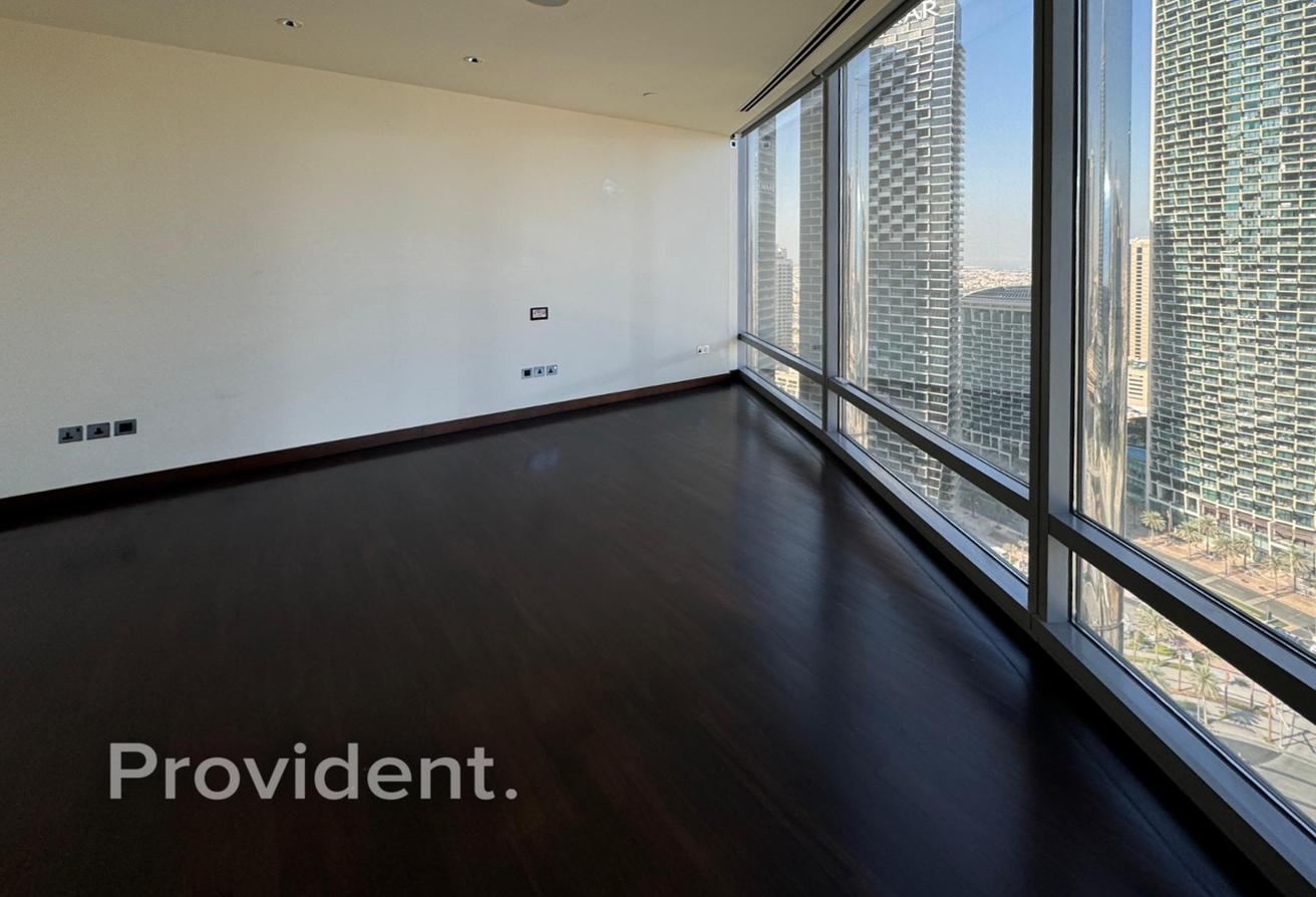 Mid Floor | DIFC Views | Multiple Options photo 14