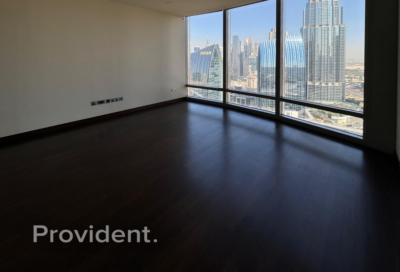 Mid Floor | DIFC Views | Multiple Options photo 2