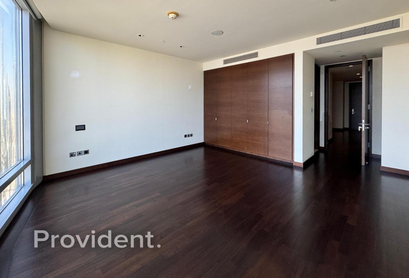 Mid Floor | DIFC Views | Multiple Options photo 7