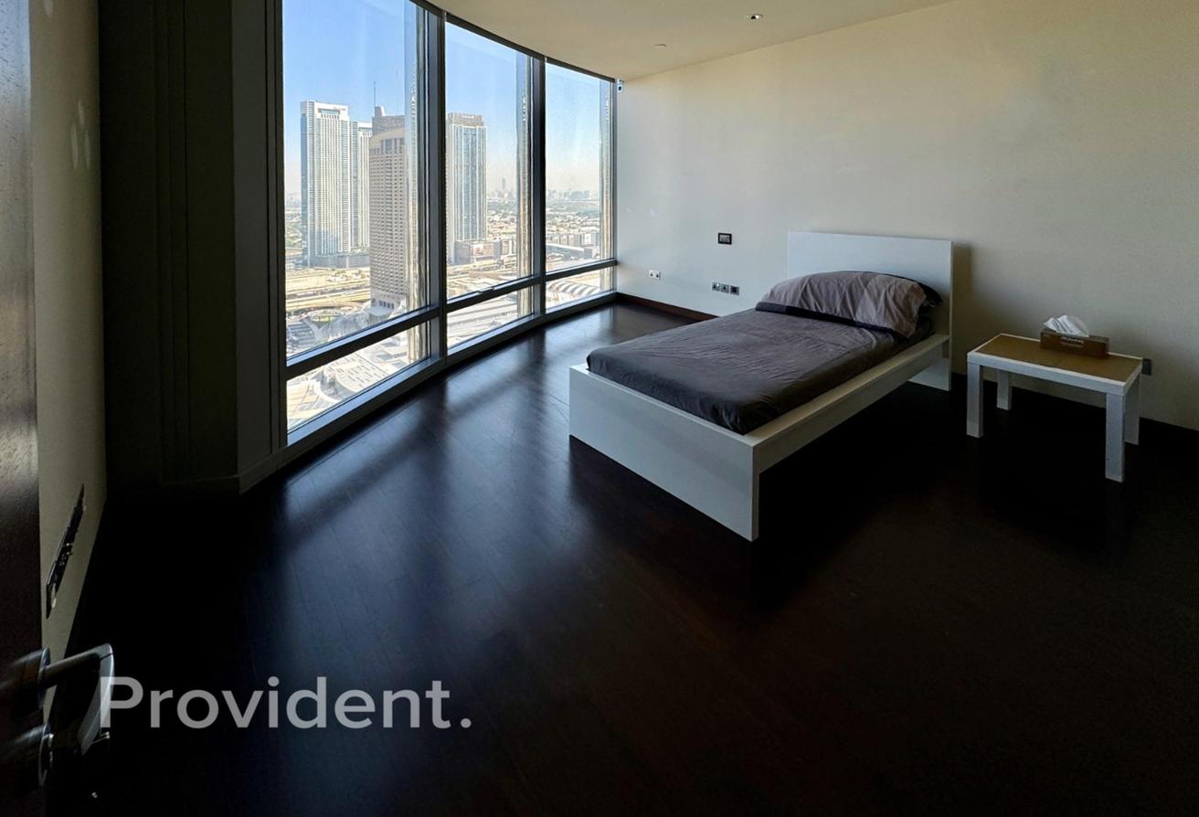 Mid Floor | DIFC Views | Multiple Options photo 16
