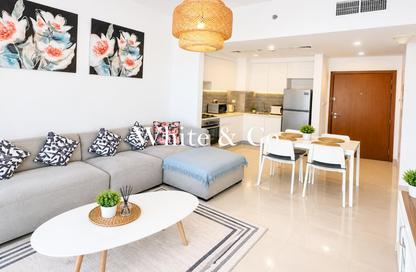 Apartment - 1 - 1 for rent in Hayat Boulevard 2A - Hayat Boulevard 2 - Hayat Boulevard - Town Square - Dubai