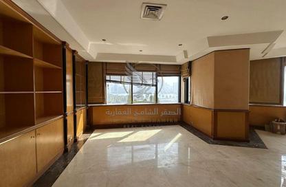 Office Space - Studio - 3 for rent in Dar Al Majaz - Jamal Abdul Nasser Street - Al Majaz - Sharjah