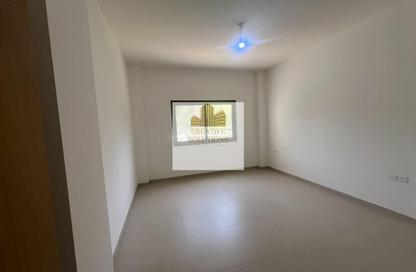Apartment - 3 Bedrooms - 3 Bathrooms for rent in The Gardens Buildings - The Gardens - Dubai Apartment - 3 Bedrooms - 3 Bathrooms for rent in The Gardens Buildings - The Gardens - Dubai