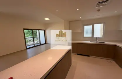 Apartment - 3 Bedrooms - 3 Bathrooms for rent in The Gardens Buildings - The Gardens - Dubai