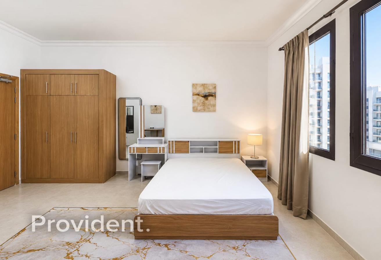 Newly Renovated | Fully Furnished | Chiller Free photo 5