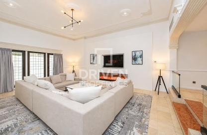 Villa - 4 Bedrooms - 5 Bathrooms for rent in Al Wasl Villas - Al Wasl Road - Al Wasl - Dubai Villa - 4 Bedrooms - 5 Bathrooms for rent in Al Wasl Villas - Al Wasl Road - Al Wasl - Dubai