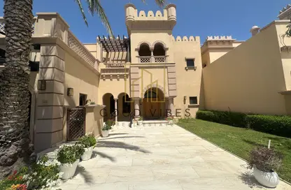 Villa - 3 Bedrooms - 4 Bathrooms for rent in Canal Cove Frond K - Canal Cove Villas - Palm Jumeirah - Dubai