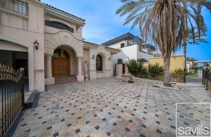 Villa - 4 - 5 for rent in Garden Homes Frond P - Garden Homes - Palm Jumeirah - Dubai