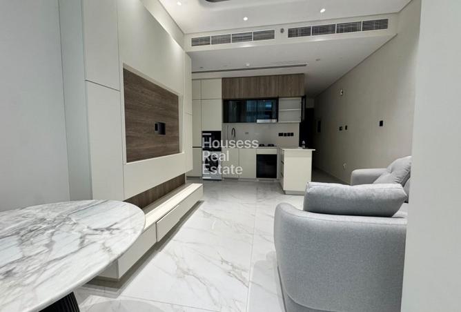 Spacious 1 BR | Vacant | Modern Finished photo 3