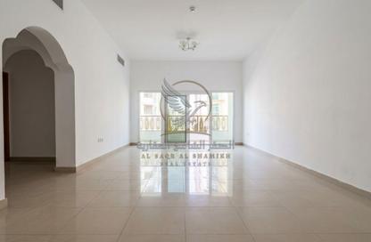 Apartment - 2 - 3 for rent in Bu Tina - Al Sharq - Sharjah