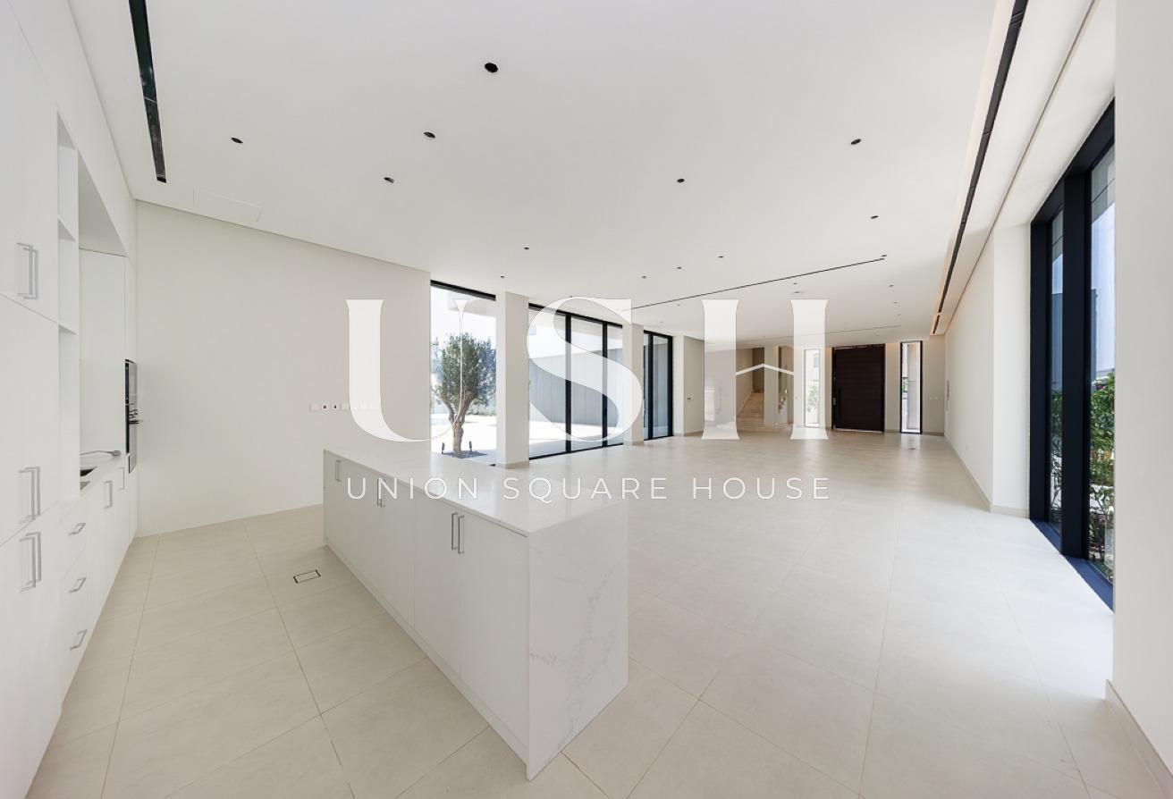 Luxurious 5BR | Private Pool | Landscape Garden photo 22