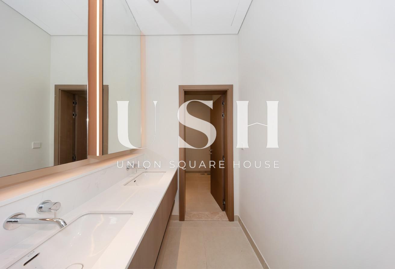 Luxurious 5BR | Private Pool | Landscape Garden photo 7