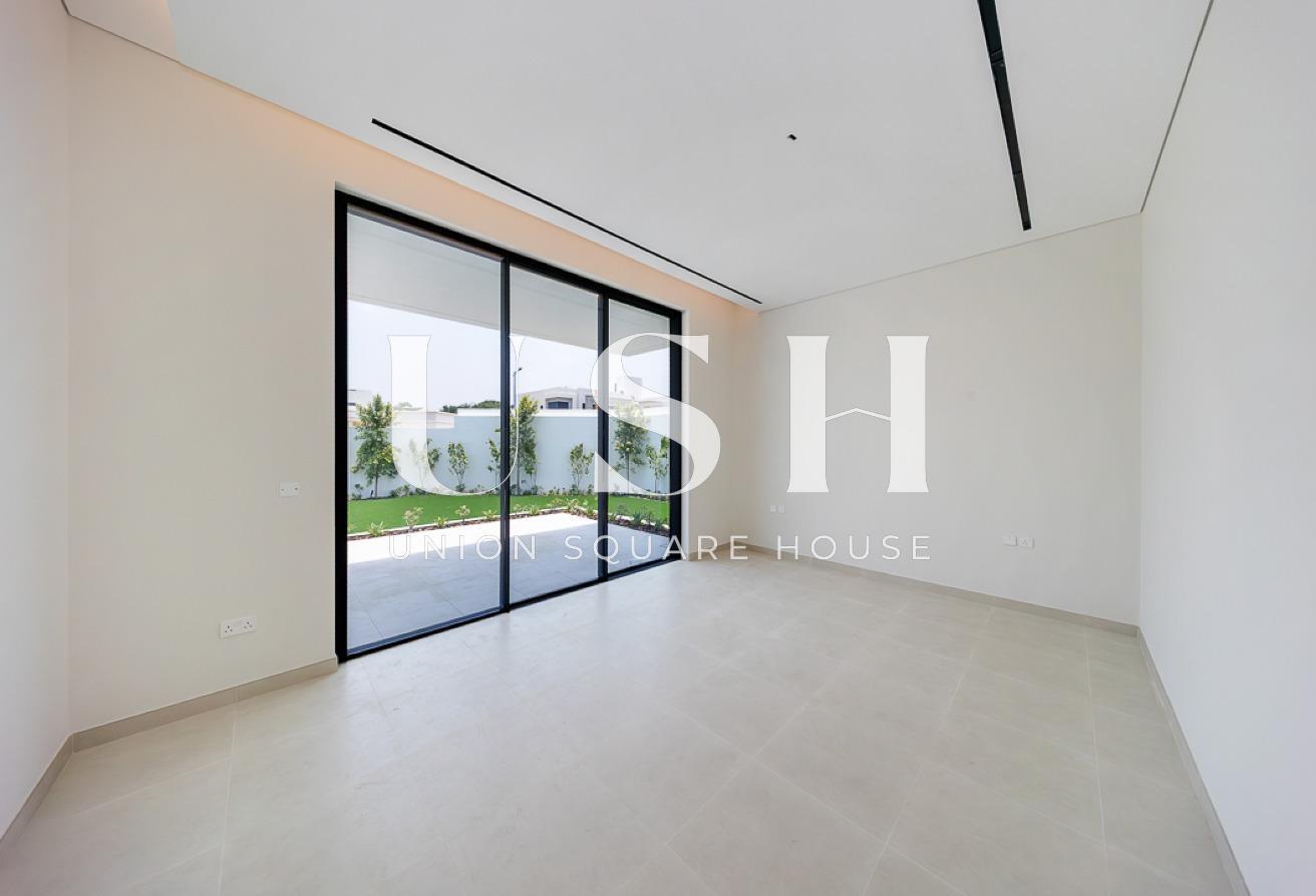 Luxurious 5BR | Private Pool | Landscape Garden photo 24