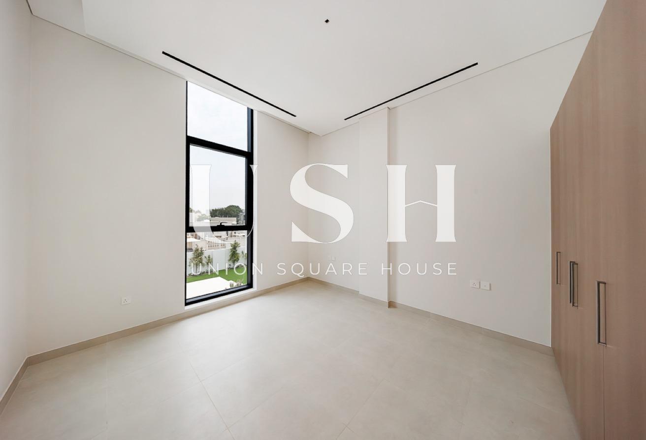 Luxurious 5BR | Private Pool | Landscape Garden photo 13