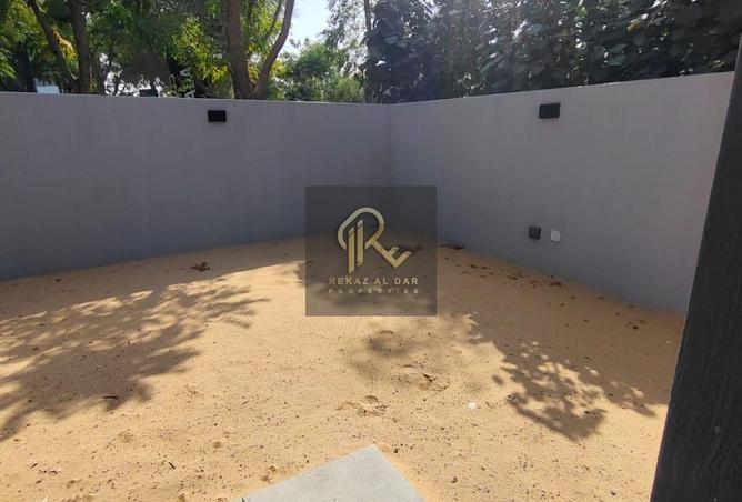 81121595 - Property Image 3