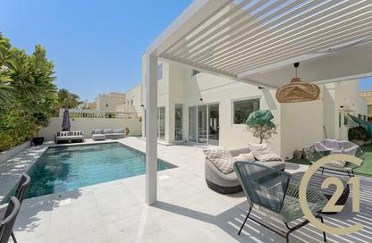 Villa - 4 - 4 for sale in Meadows 8 - Meadows - Dubai