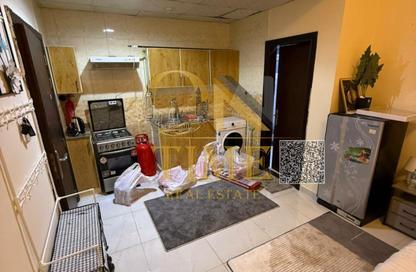 Apartment - Studio - 1 Bathroom for rent in Al Mowaihat 3 - Al Mowaihat - Ajman