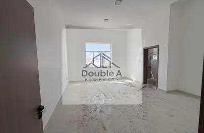 شقة - 4 غرف نوم - 3 حمامات للايجار في مدينة الرياض - أبوظبي