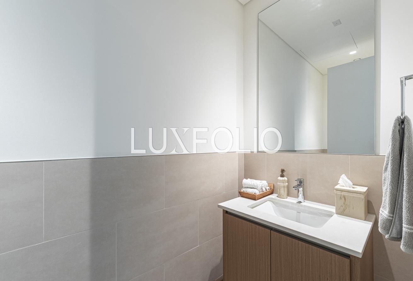 Spacious Layout | Beach Access| Lagoon view photo 16