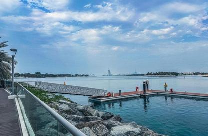 Apartment - 1 Bedroom - 2 Bathrooms for rent in Azure Residences - Palm Jumeirah - Dubai
