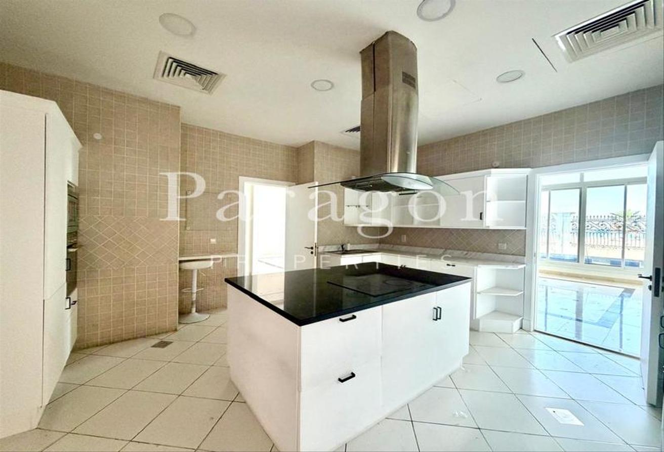 BEACH FRONT VILLA | 5 BR VILLA | PRIVATE POOL photo 3