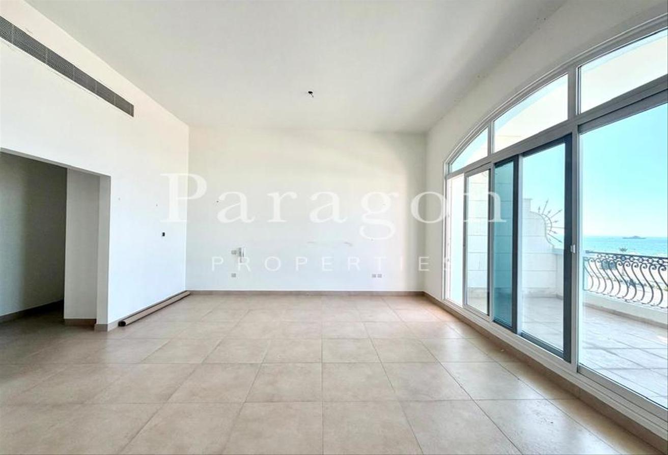 BEACH FRONT VILLA | 5 BR VILLA | PRIVATE POOL photo 4