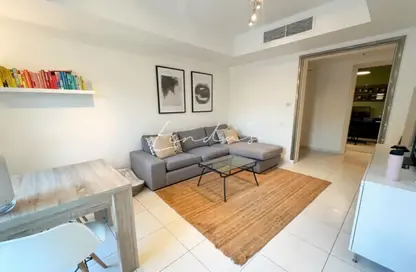 Townhouse - 2 Bedrooms - 3 Bathrooms for rent in Springs 3 - The Springs - Dubai Townhouse - 2 Bedrooms - 3 Bathrooms for rent in Springs 3 - The Springs - Dubai