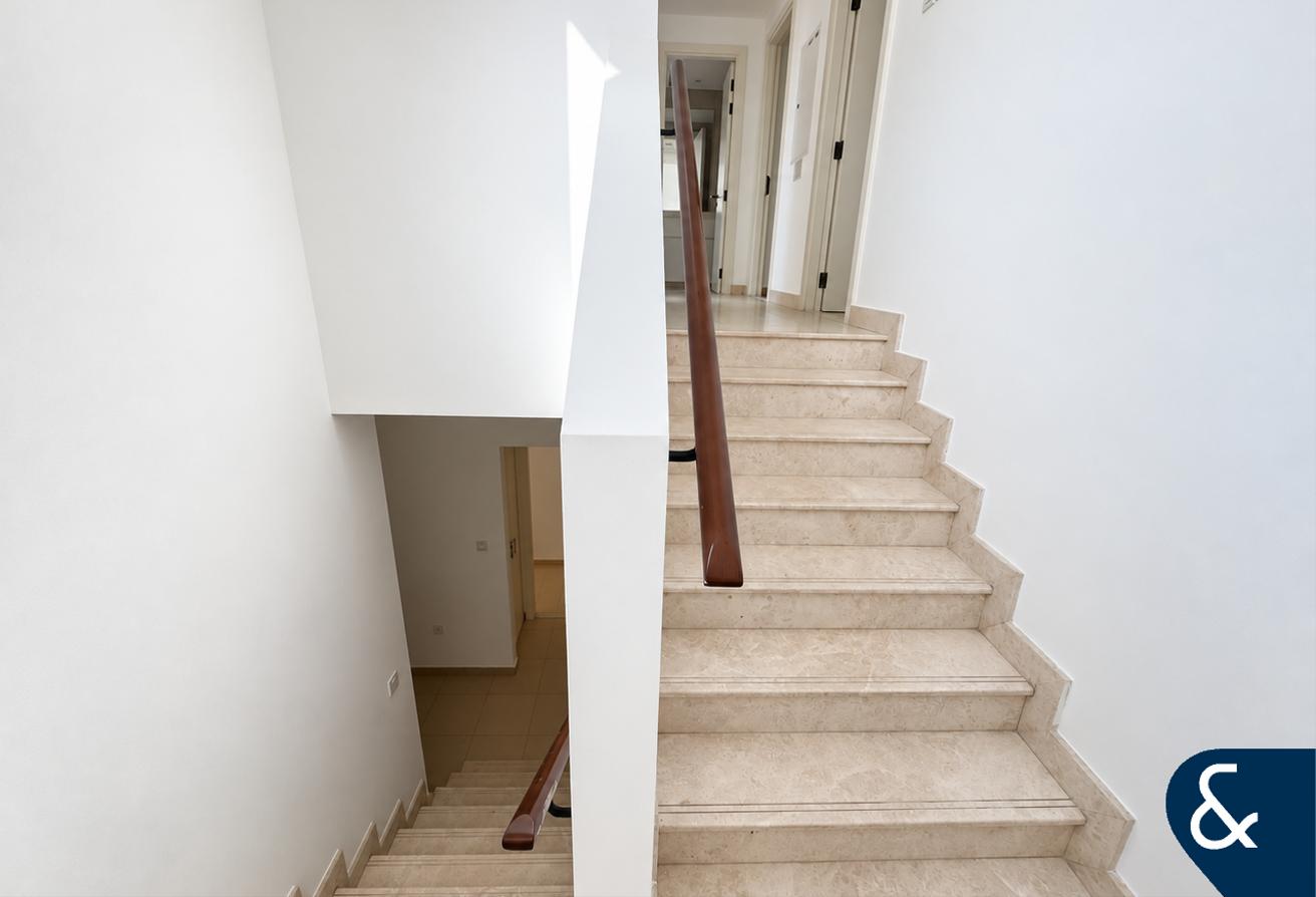 Single Row | Family Friendly | 4 Bed + Maids photo 24
