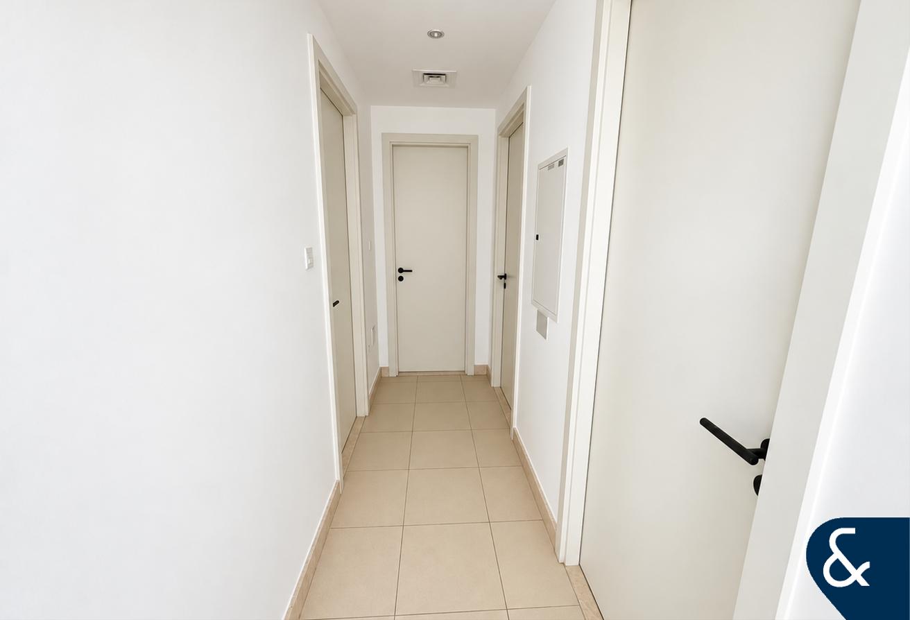 Single Row | Family Friendly | 4 Bed + Maids photo 26