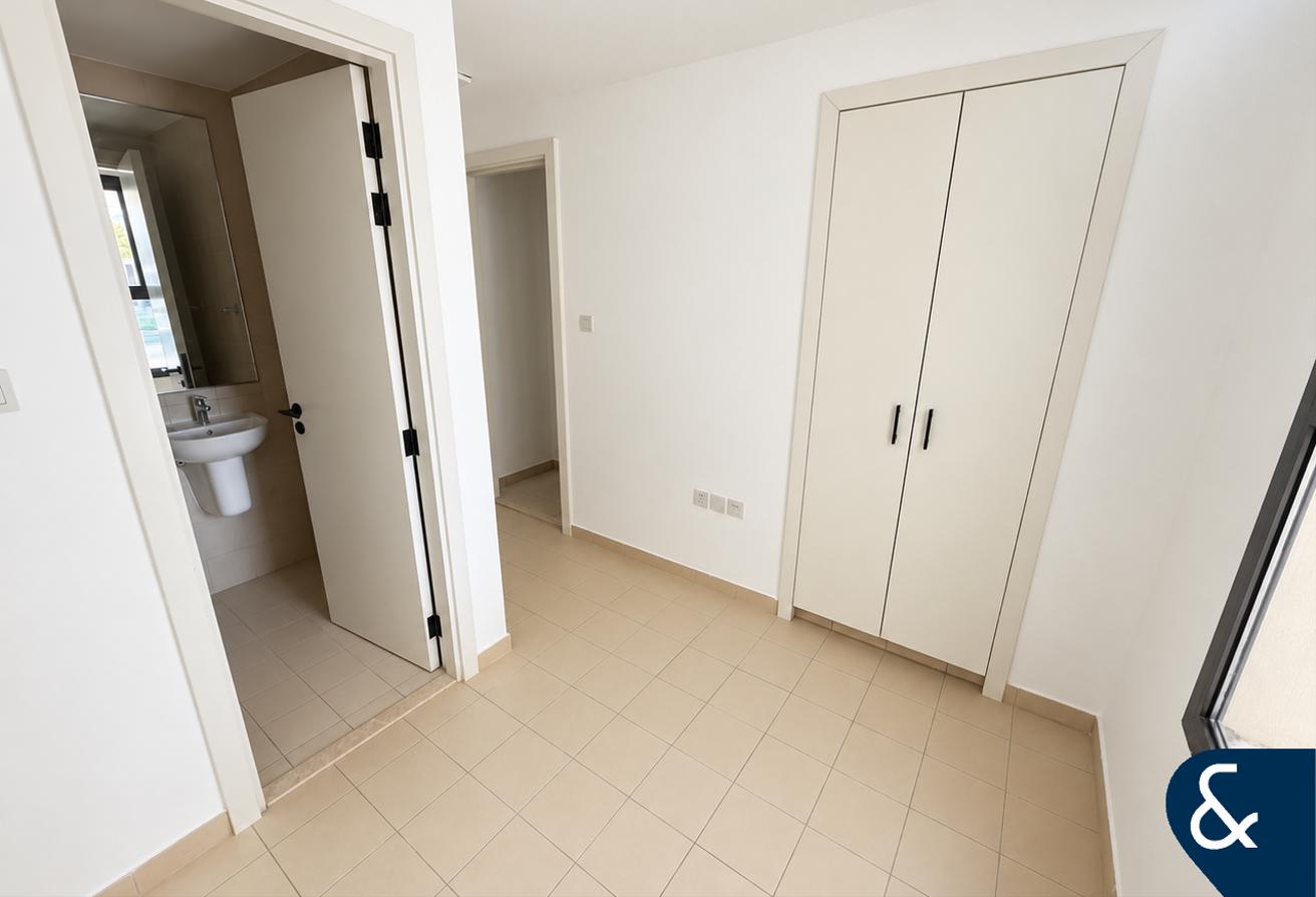 Single Row | Family Friendly | 4 Bed + Maids photo 18