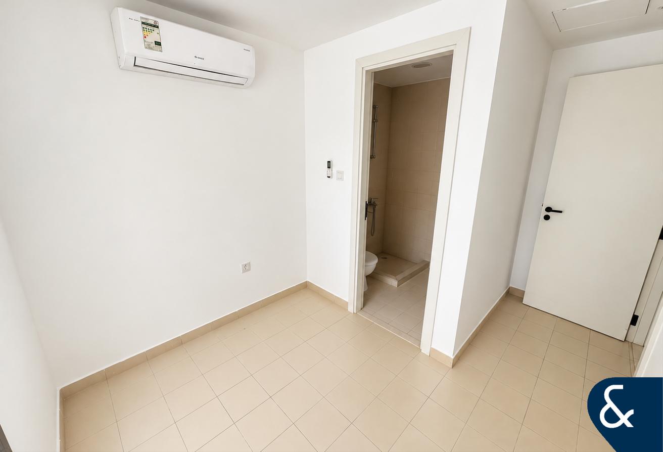 Single Row | Family Friendly | 4 Bed + Maids photo 19