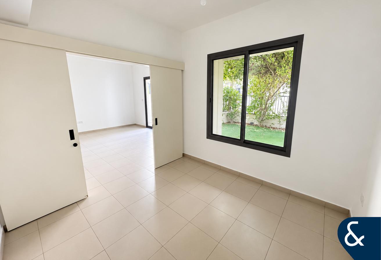 Single Row | Family Friendly | 4 Bed + Maids photo 13