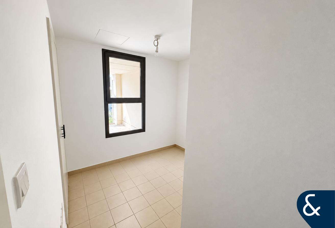 Single Row | Family Friendly | 4 Bed + Maids photo 17