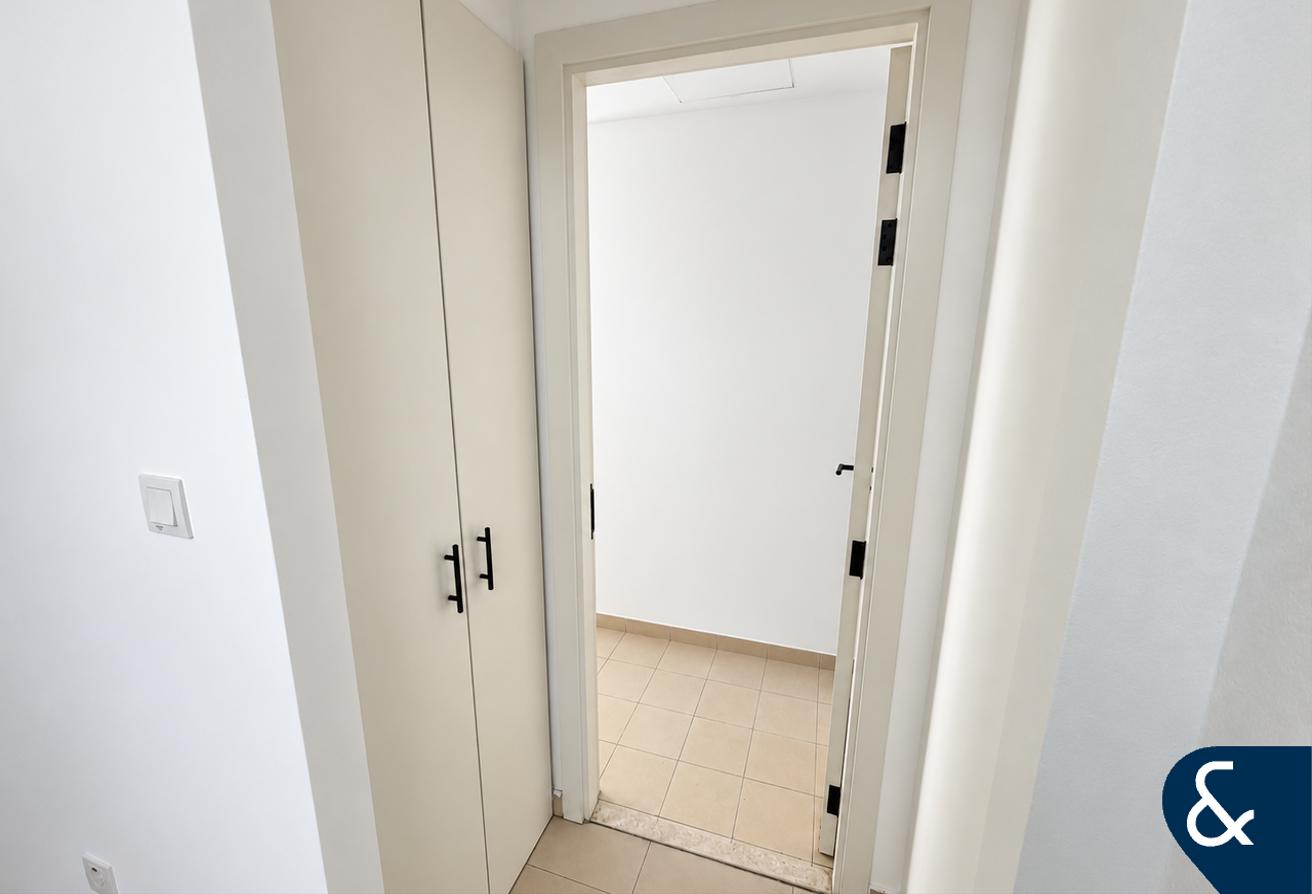 Single Row | Family Friendly | 4 Bed + Maids photo 15