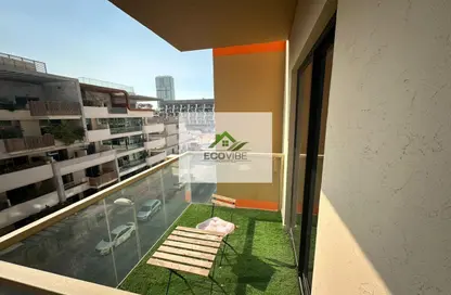 شقة - غرفة نوم - 2 حمامات للايجار في بن غاطي روز - منطقة 15 - قرية جميرا الدائرية - دبي