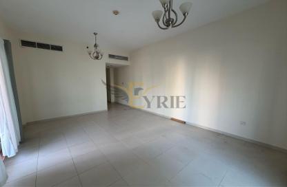 Apartment - 1 Bedroom - 2 Bathrooms for rent in Cascades Tower - Dubai Marina - Dubai