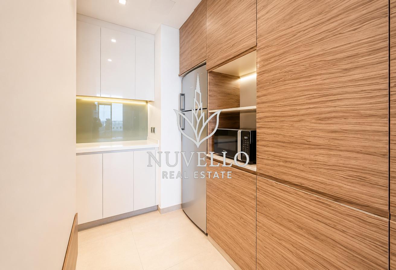 Skyline View | Luxury Furnished | High End Living photo 8