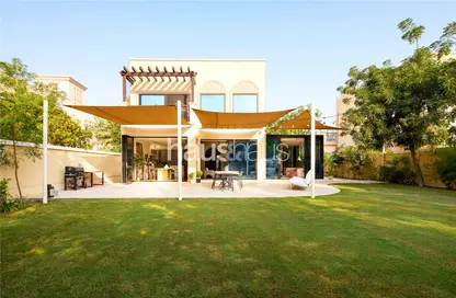 فيلا - 2 غرف نوم - 3 حمامات للبيع في فيلات طراز عربي - مثلث قرية جميرا - دبي