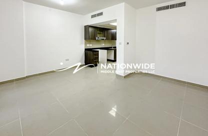 Apartment - Studio - 1 for rent in Tower 21 - Al Reef Downtown - Al Reef - Abu Dhabi