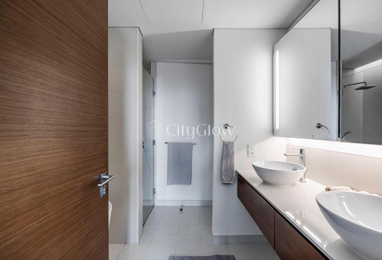 Exclusive | Furnished| Balcony with Boulevard View photo 20