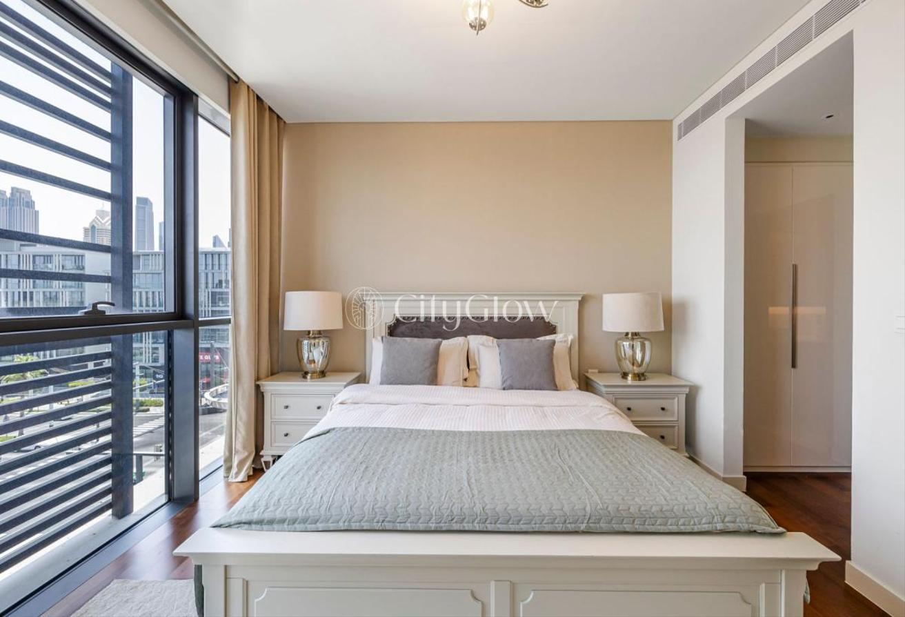 Exclusive | Furnished| Balcony with Boulevard View photo 17