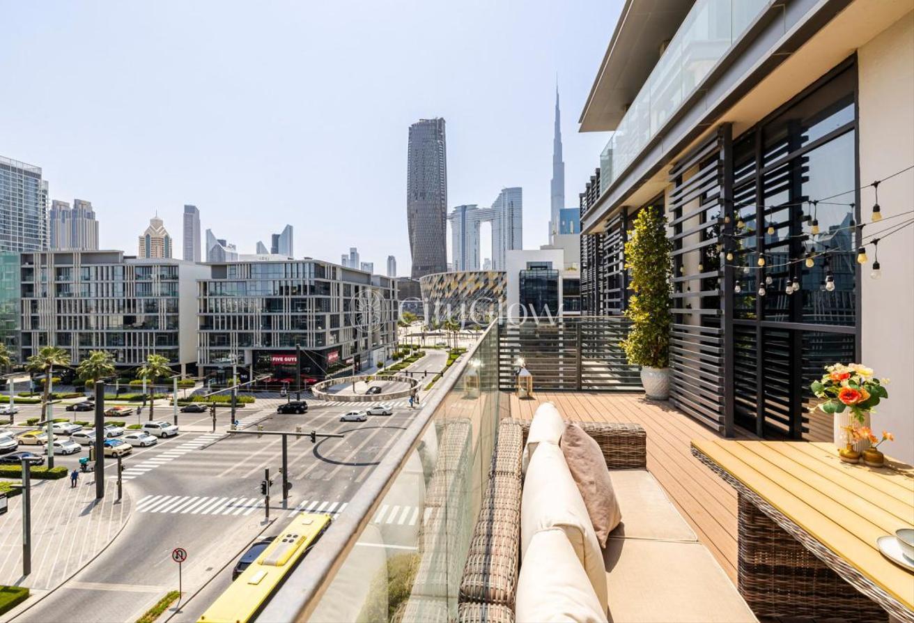Exclusive | Furnished| Balcony with Boulevard View photo 25